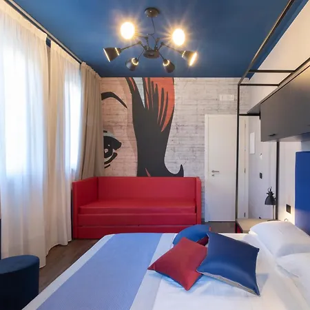 Отель The Time -home & Hotel- 3*